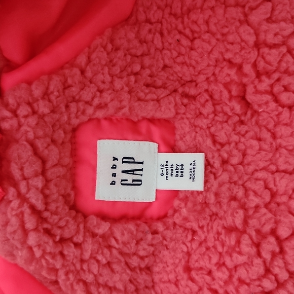 EUC Baby Gap 6-12 month girls winter jacket - Picture 5 of 6